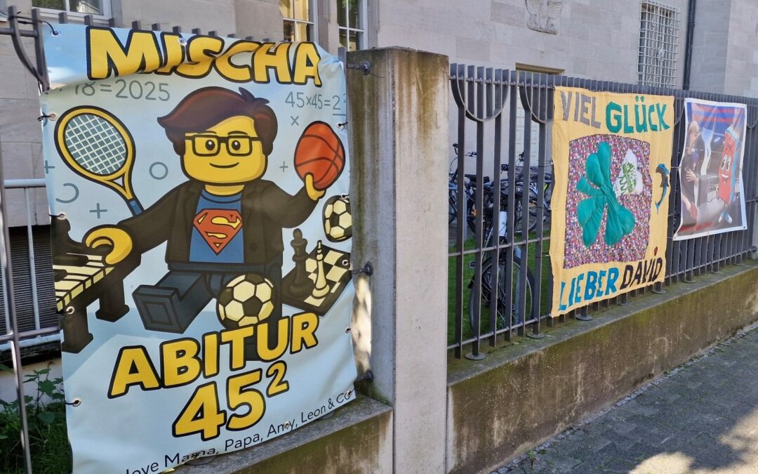 Abi-Plakate für unsere Abiturientinnen und Abiturienten