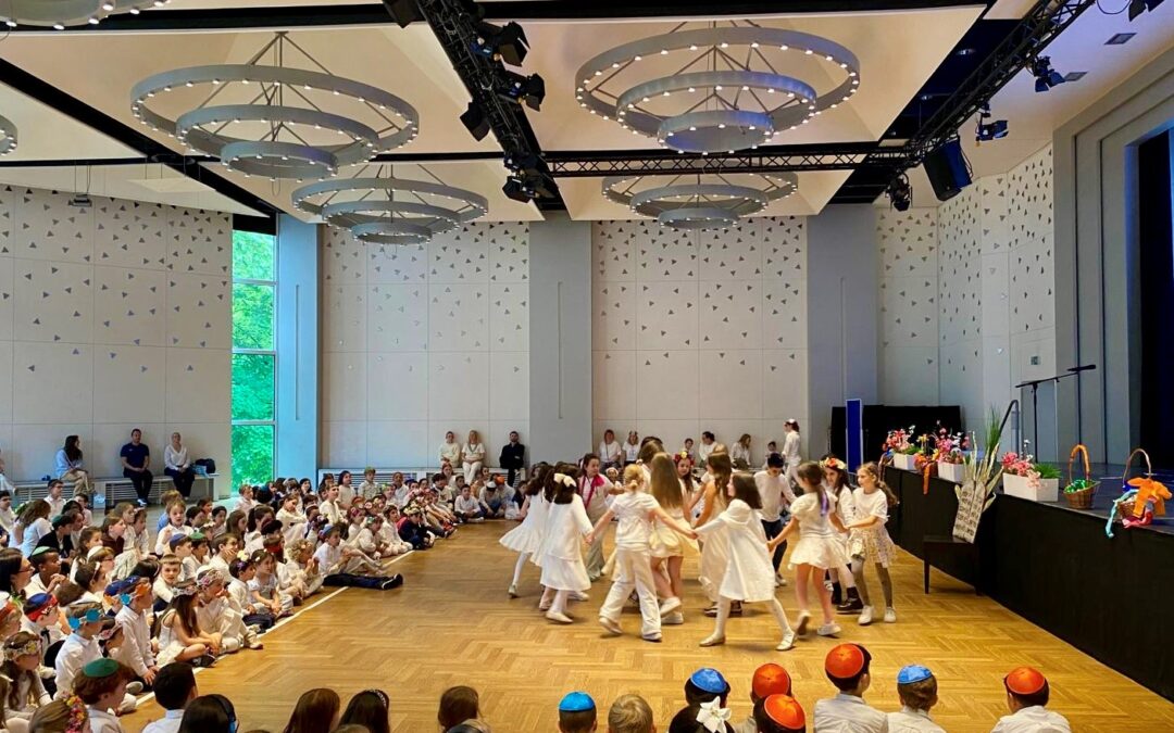 Schawuot – Ein Fest der Freude, Gemeinschaft und Tradition